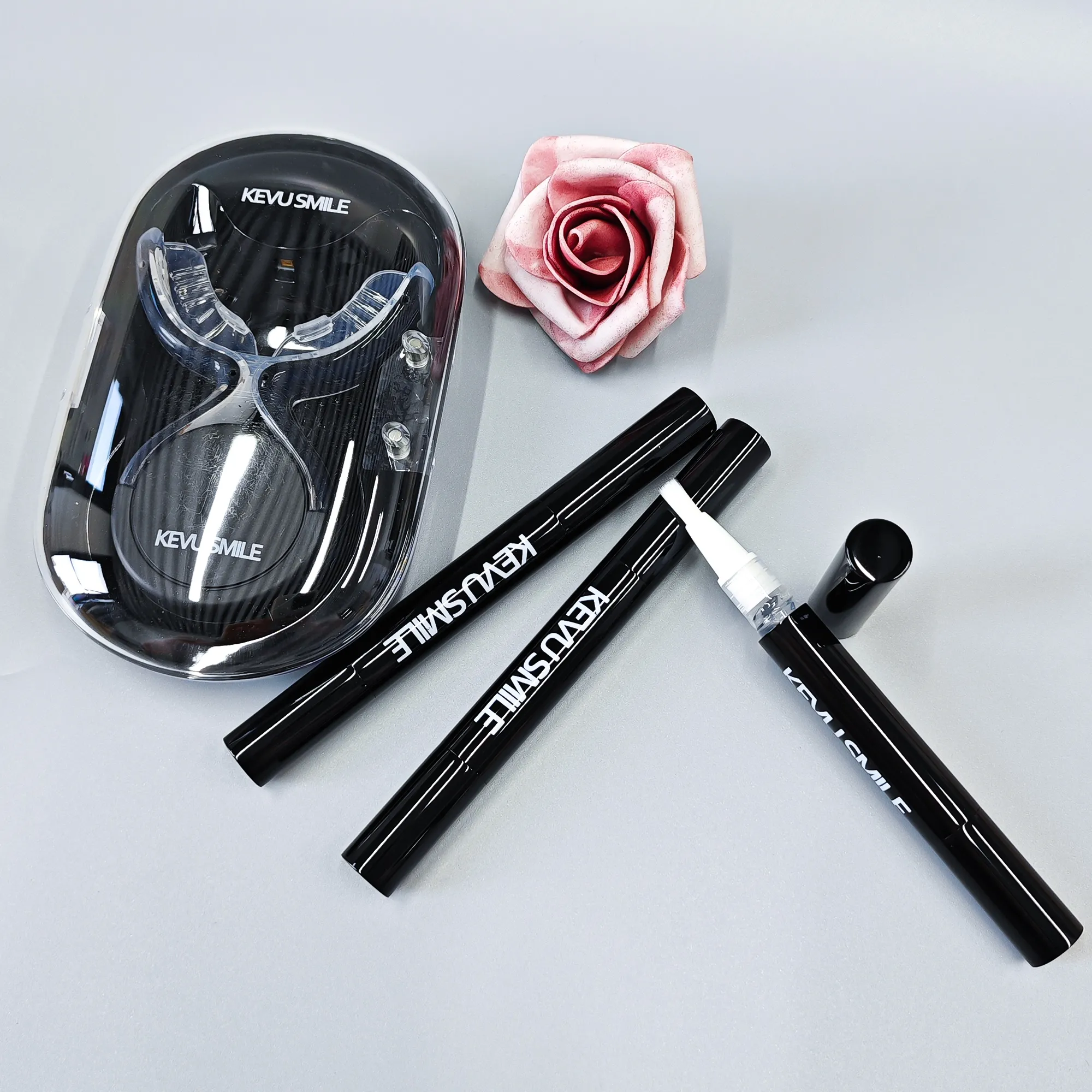 5-kevu-smile-led-whitening-kit-with-rose
